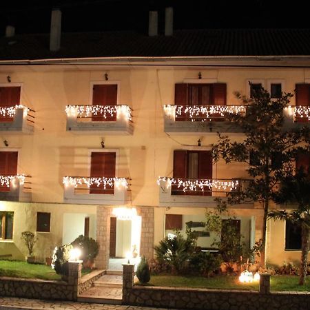 Tzovolos Apartments Καλάβρυτα Εξωτερικό φωτογραφία
