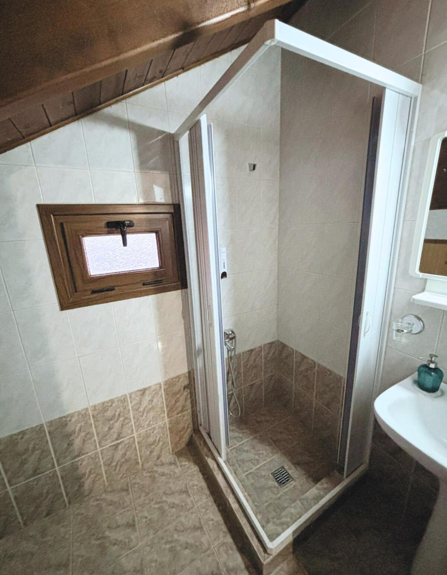 Tzovolos Apartments Καλάβρυτα Εξωτερικό φωτογραφία
